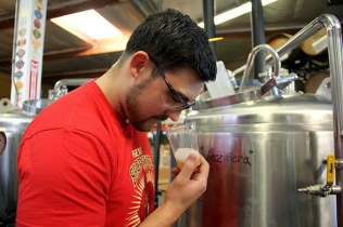 the-bruery-sean-flannery-chupacabra-quinceanera-beer-aroma